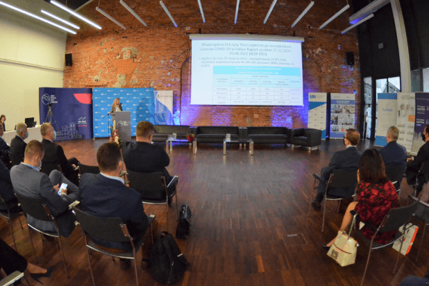 Na zdjęciu sala konferencyjna z publiką.
